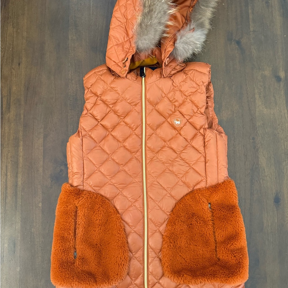 Agatha Golf Orange Quilted Hooded Vest with Faux Fur Trim‎